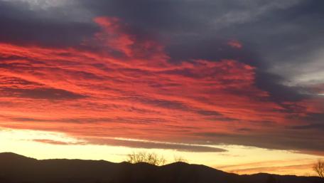Stunning Sunset Over Mountains wallpaper