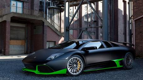 Lamborghini Murciélago in Urban Majesty wallpaper