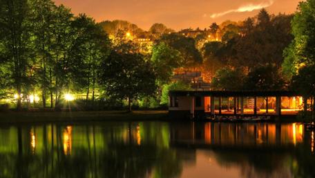 Peaceful Night Reflections by the Lake wallpaper