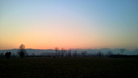 Serene Sunset Over Thiene's Landscape in Italy wallpaper