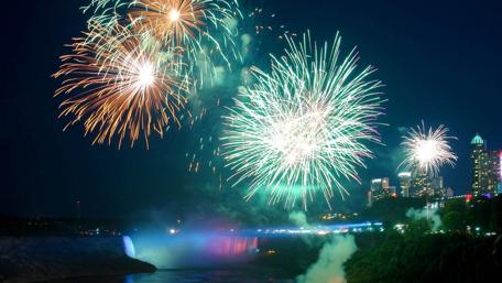 Sparkling Night Sky Celebration Wallpaper wallpaper