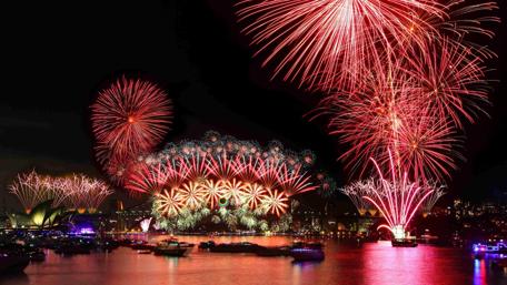 New Year 2017 Fireworks Spectacle Over Sydney Harbour wallpaper
