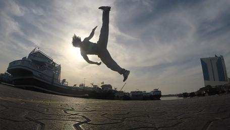 Dynamic Urban Athleticism in Action wallpaper