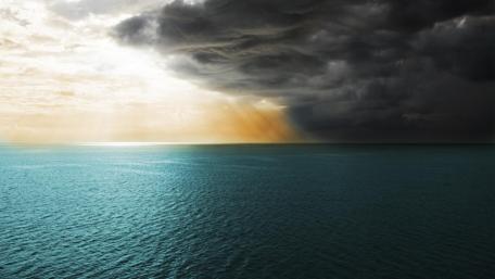 The storm is comming wallpaper