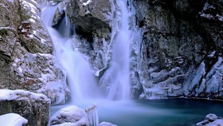 Frozen Winter Waterfall Wonderland wallpaper