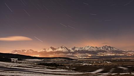 Majestic Starry Night Over High Tatras Mountains wallpaper