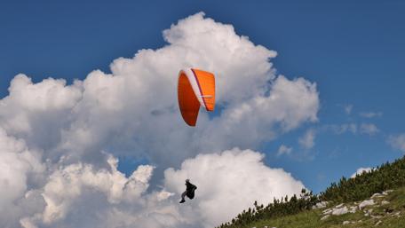 Thrilling Paragliding Adventure in the Sky wallpaper
