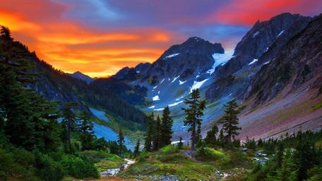 Mountain Sunset Splendor wallpaper