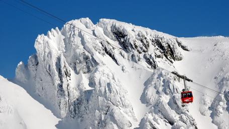 Snowy Peaks of High Tatras in Slovakia wallpaper
