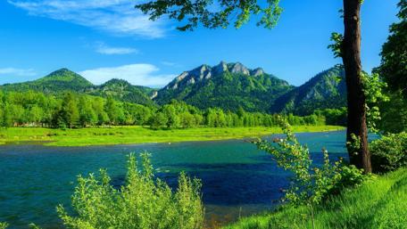 Enchanting Landscape of Pieniny National Park wallpaper