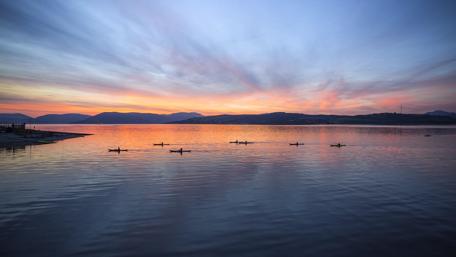 Tranquil Kayaking at Sunset wallpaper