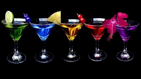 Vibrant Cocktail Creations for Refreshing Vibes wallpaper