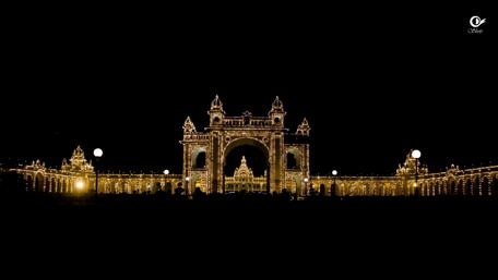 Majestic Palace Illuminated at Night wallpaper