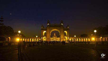 Majestic Palace at Sunset Glow wallpaper