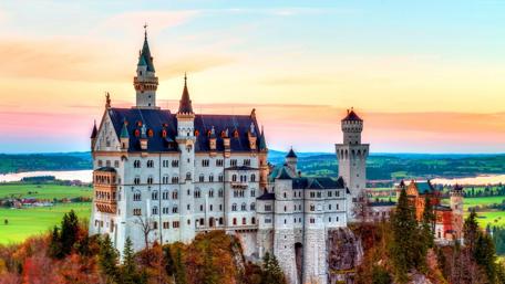 Majestic Neuschwanstein Castle at Sunset wallpaper