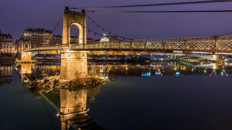 Stunning Night View of Lyon's Iconic Bridge wallpaper