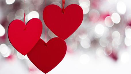 Romantic Hearts in Sparkling Glow wallpaper