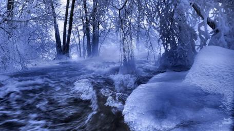 Frozen River Serenity in Winter Wonderland wallpaper