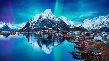 Reine - Lofoten Islands (Norway) wallpaper