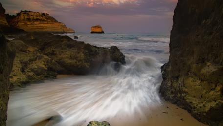 Serenity by the Shoreline wallpaper