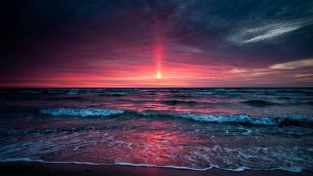Crimson Twilight at Seashore wallpaper