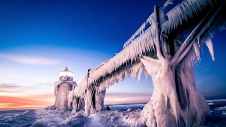 Icy Saint Joseph Lighthouse wallpaper
