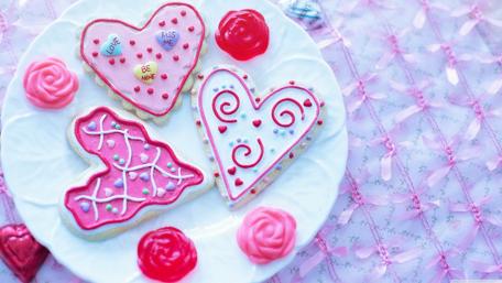 Sweet Heart Cookies for a Romantic Valentine’s Day Treats wallpaper