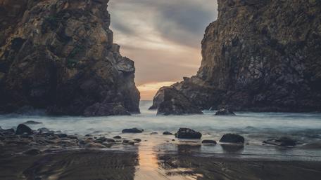 Serenity at the Seashore in 4K Quality wallpaper