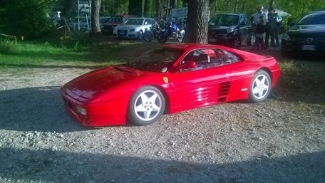 Classic Ferrari in Bold Red Shade wallpaper