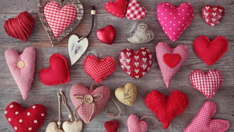 Hearts of Love and Craftsmanship wallpaper