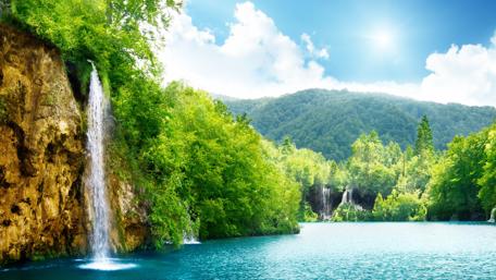 Waterfalls at Plitvice Lakes National Park wallpaper