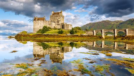 Eilean Donan Castle reflection wallpaper