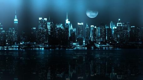 Moonlit Metropolis at Twilight wallpaper