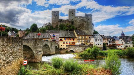Majestic Runkel Castle Overlooking the Lahn River wallpaper