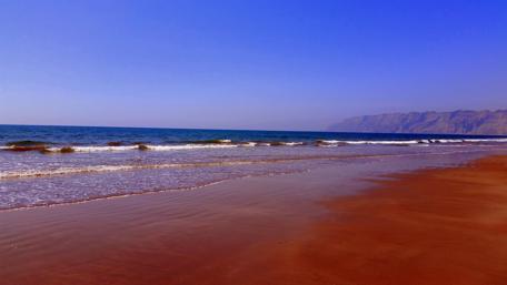 Serene Seashore Blissful Escape to Nature's Beauty wallpaper