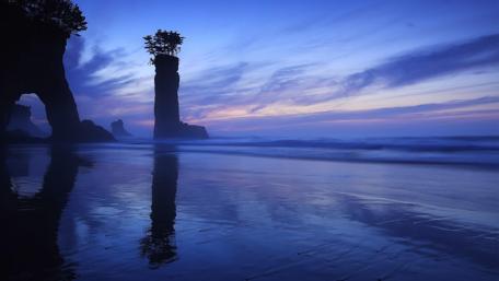 Tomioka beach, Japan wallpaper