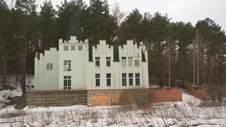 Forgotten Fairytale Castle in the Woods wallpaper