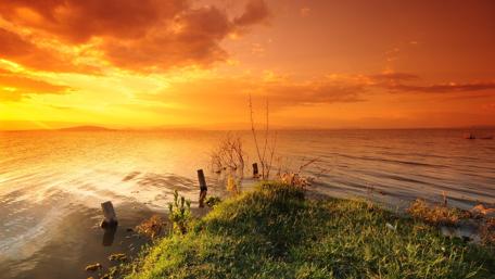 Sunset Serenity Over Lake Naivasha wallpaper