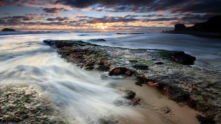 Tranquil Sunset Over Serene Waters Will Inspire You wallpaper