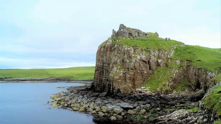 Duntulm Castle Overlooking the Sea wallpaper