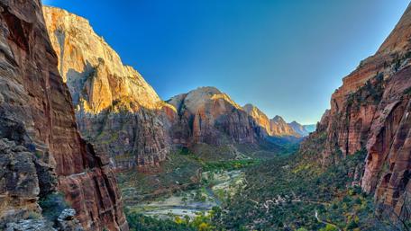 Majestic Zion Canyon Views wallpaper