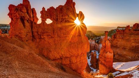 Sunrise Through Bryce Canyon Windows wallpaper
