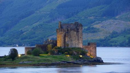 Majestic Scottish Castle at Dusk wallpaper