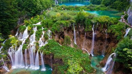 Plitvice Waterfall Serenity wallpaper