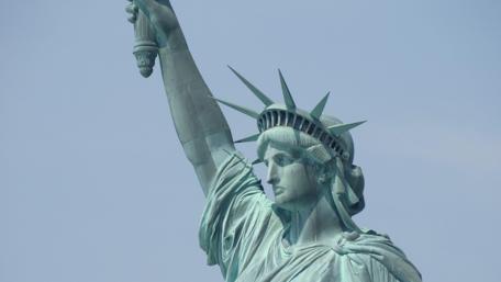 Statue of Liberty in Majestic Glory 4K Wallpaper wallpaper