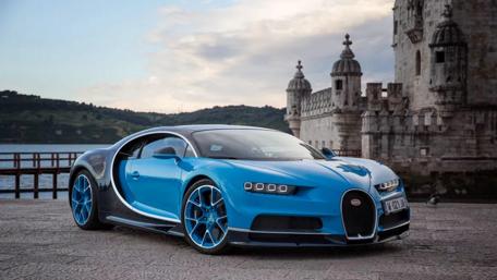 Bugatti Chiron by the Lake wallpaper