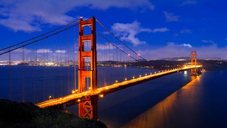 Golden Gate Bridge Illuminated at Night wallpaper