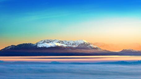 Majestic Mountain Sunrise wallpaper