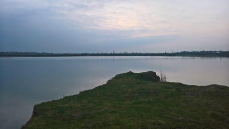 Serene Lake at Dusk in Iran wallpaper