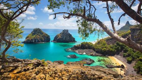 Tropical Paradise of Baia dos Porcos wallpaper